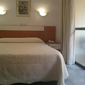 2* Pensionat Terminal