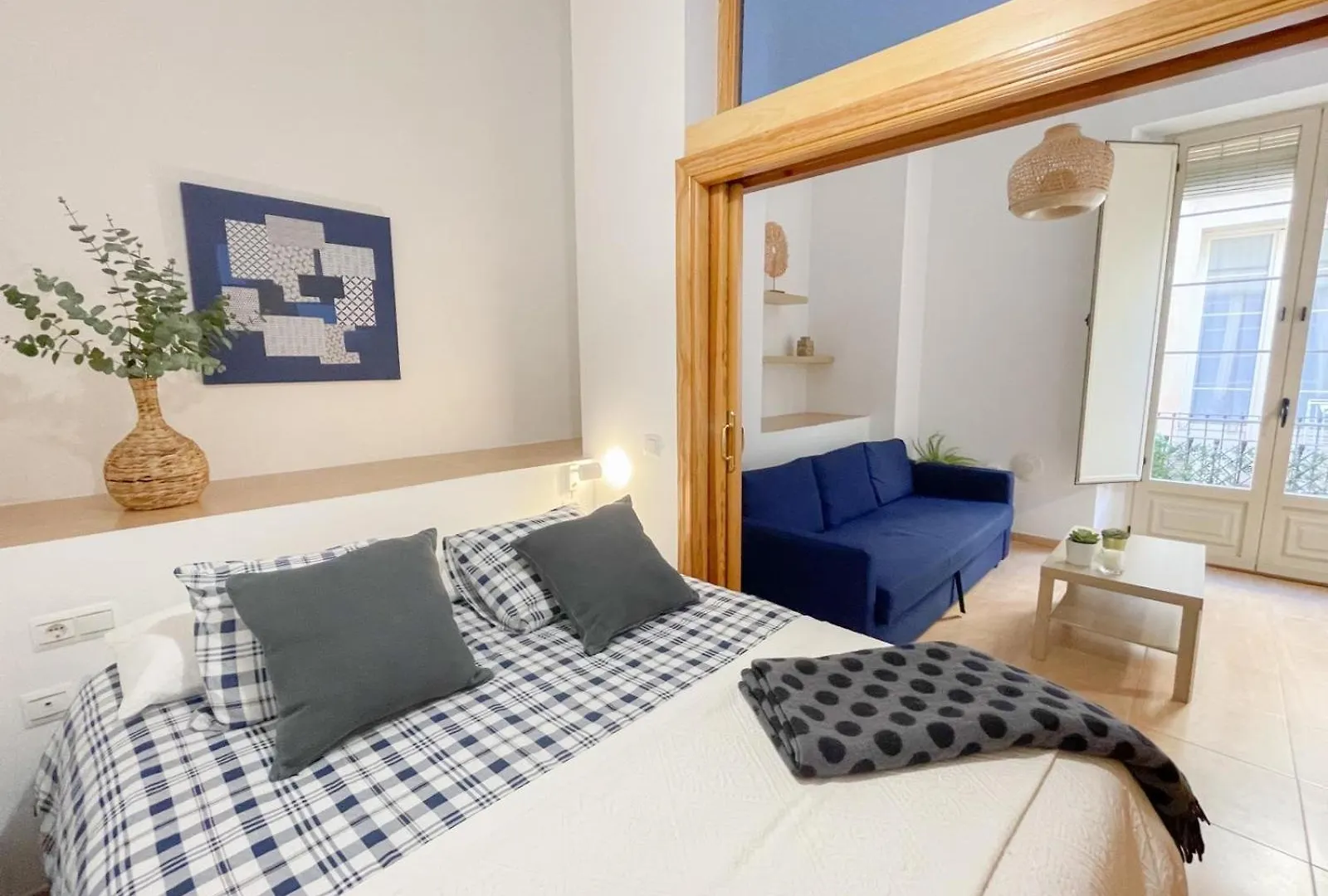 Plz De La Merced Apartamentos Solera Málaga Apartman
