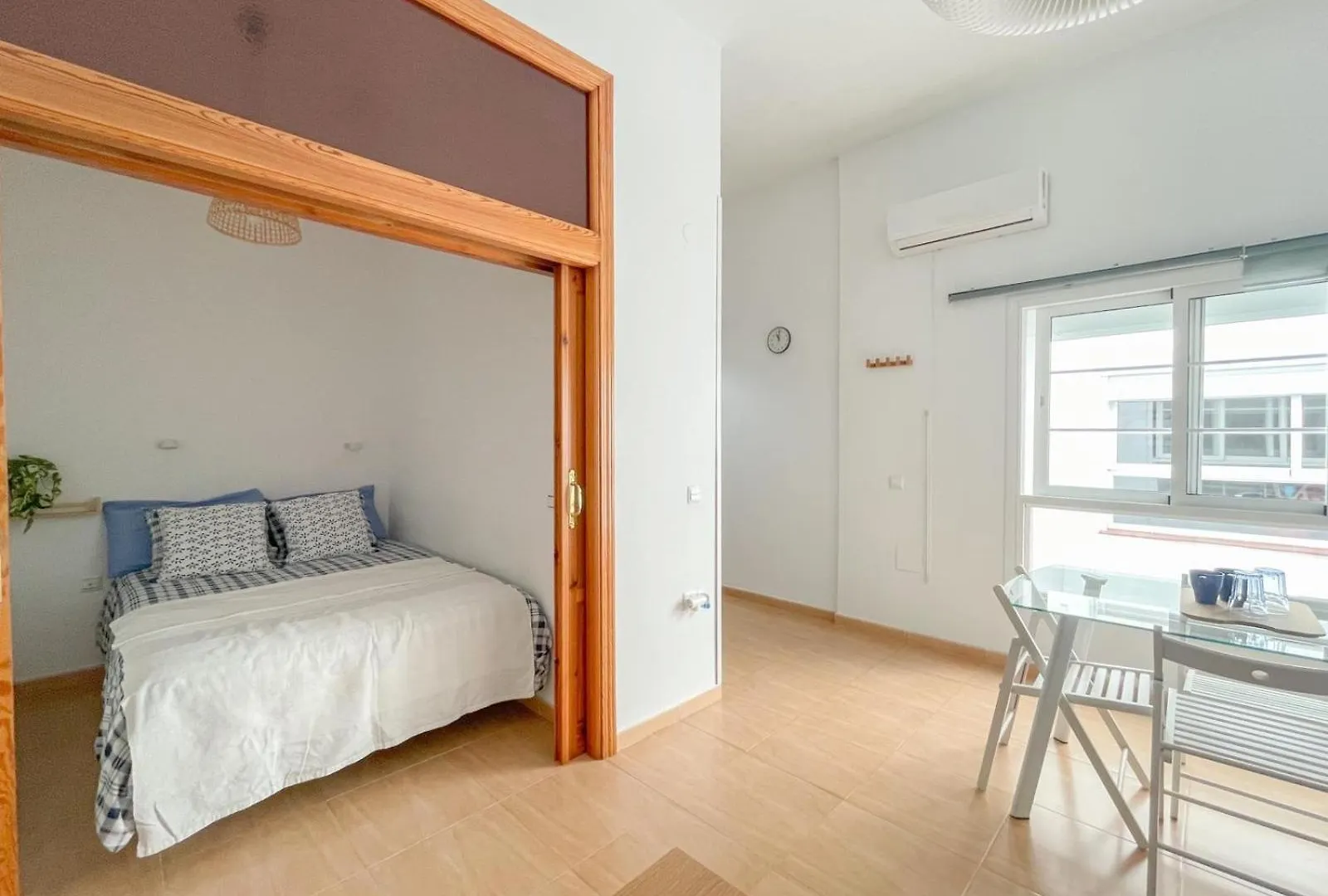 Plz De La Merced Apartamentos Solera Málaga Apartman