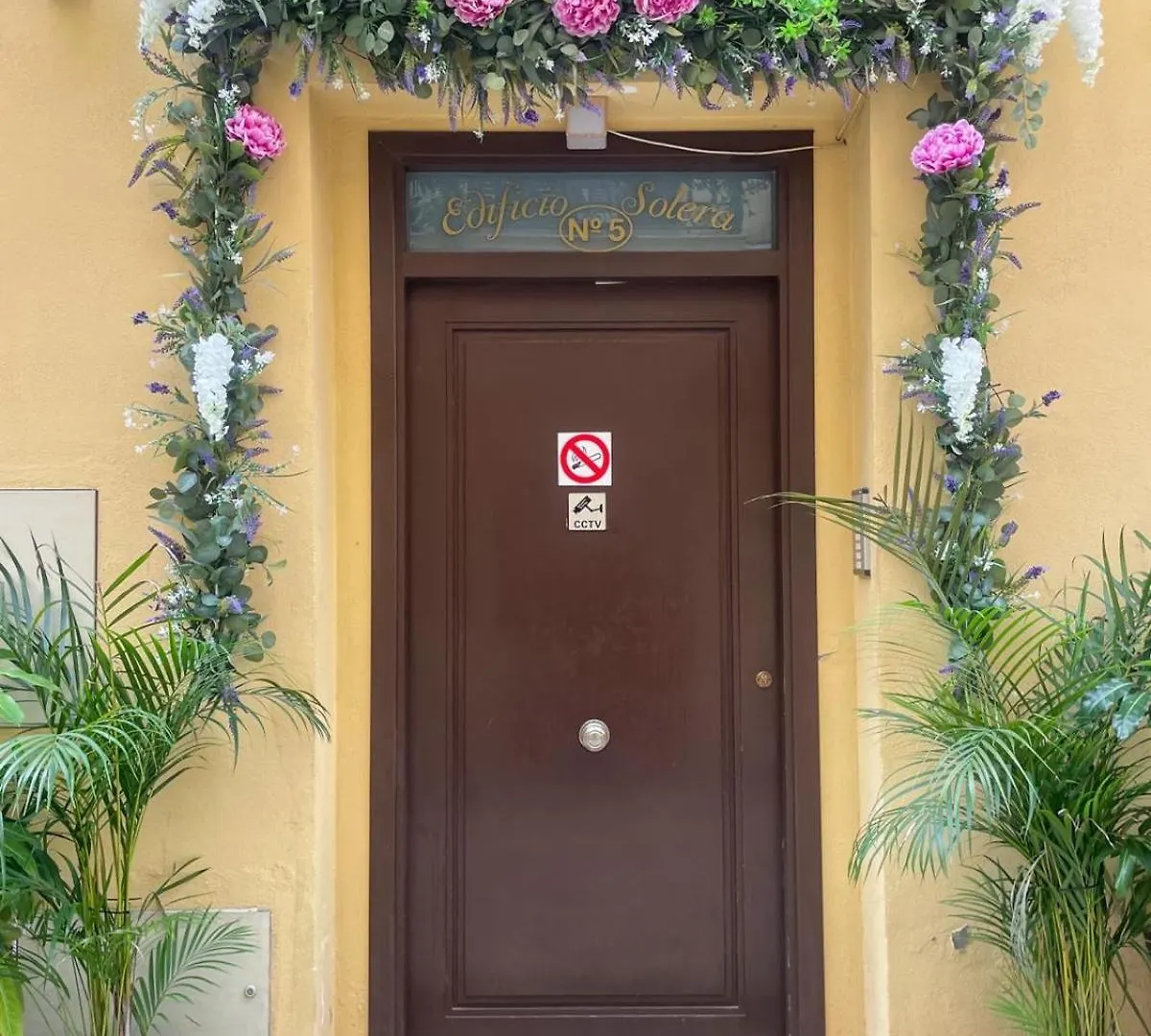 Apartman Plz De La Merced Apartamentos Solera Málaga Spanyolország