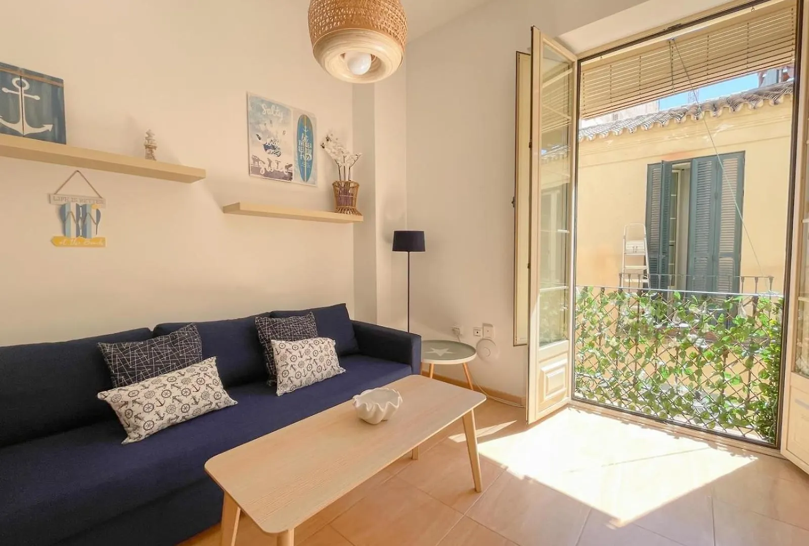 Plz De La Merced Apartamentos Solera Malaga Apartament