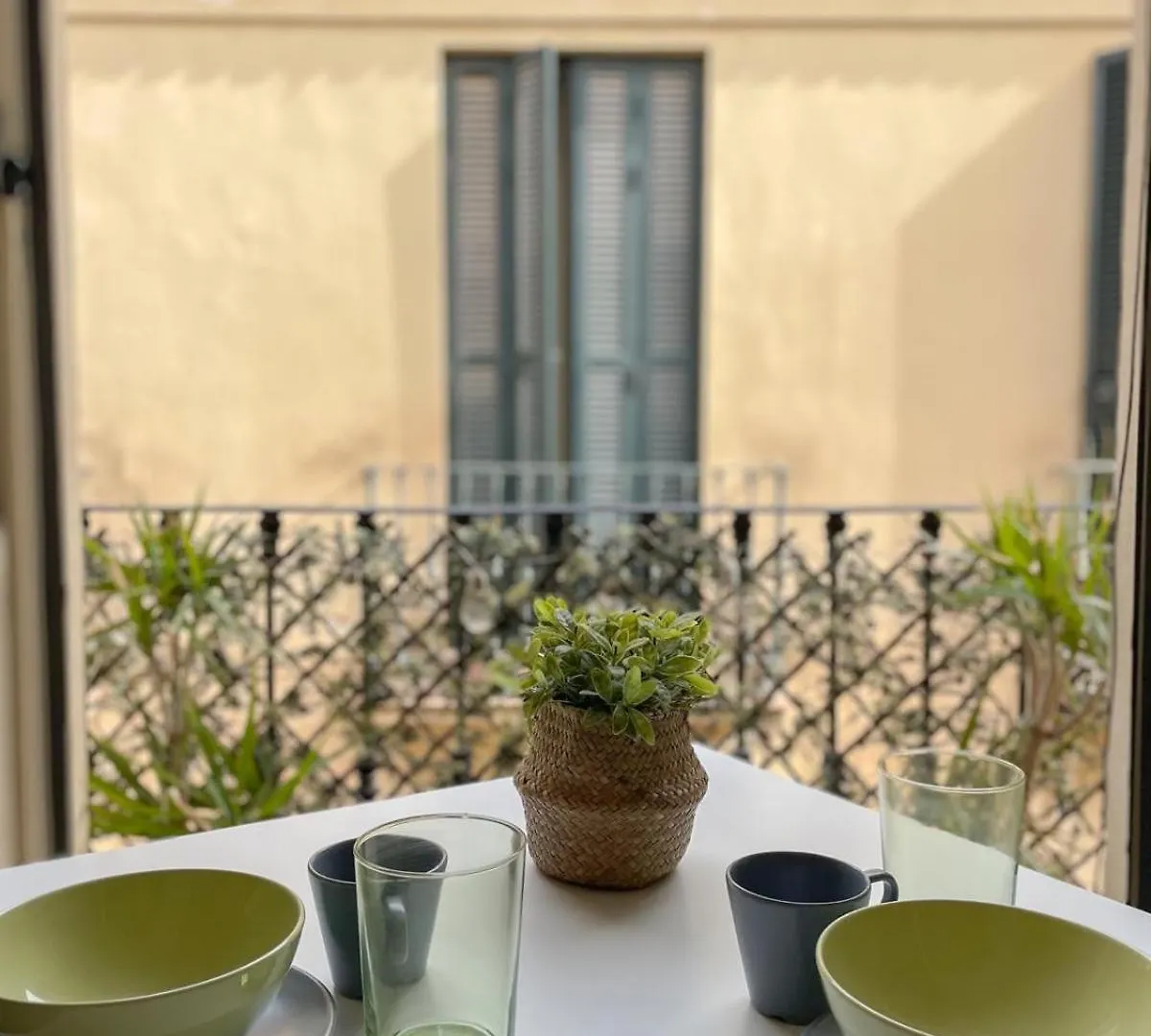 Plz De La Merced Apartamentos Solera Màlaga Apartmán